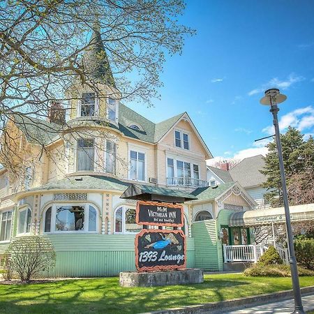 M&M Victorian Bed And Breakfast Marinette Bagian luar foto